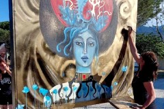 Demoiselle MM au festival street art à Argelès sur mer