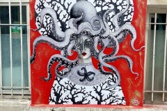 Octopus en noir et blanc par Demoiselle MM à Belleville