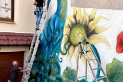 Art Urbain fresque murale à Antony : Demoiselle Paonne pour particuliers