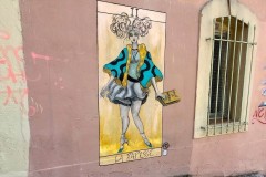 Fresque murale Demoiselle Papesse quartier du Panier à Marseille