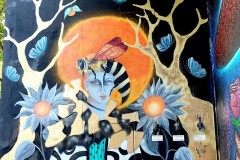 Demoiselle Queen bee au Lavo Matik paris street art ephemere