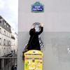 Collages street art dans les rues de Paris par Demoiselle MM