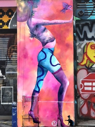 "Demoiselle Circé" par Demoiselle MM, fresque murale visible au Barbouquin.